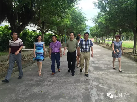十堰市经信委领导及生物制药企业代表参观J9积分王(中国)园区