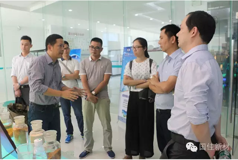 董事会秘书周志辉介绍公司电竞环保凝胶系列材料